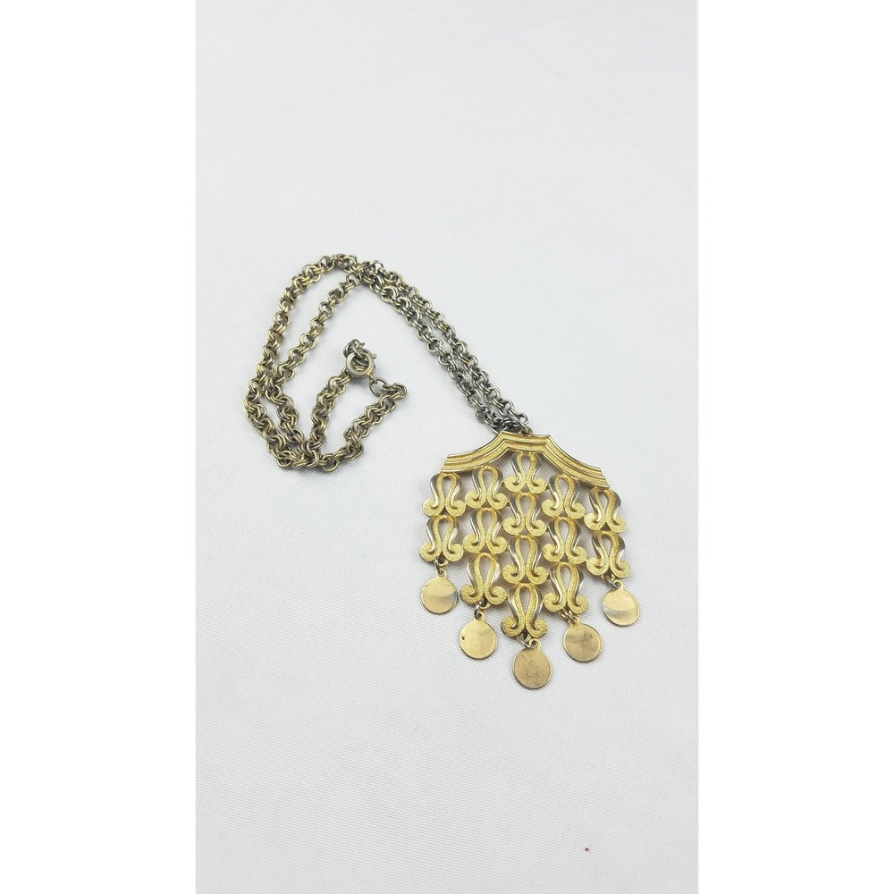 Vtg gold tone necklace orientate pendant chain florentine old money luxury‎